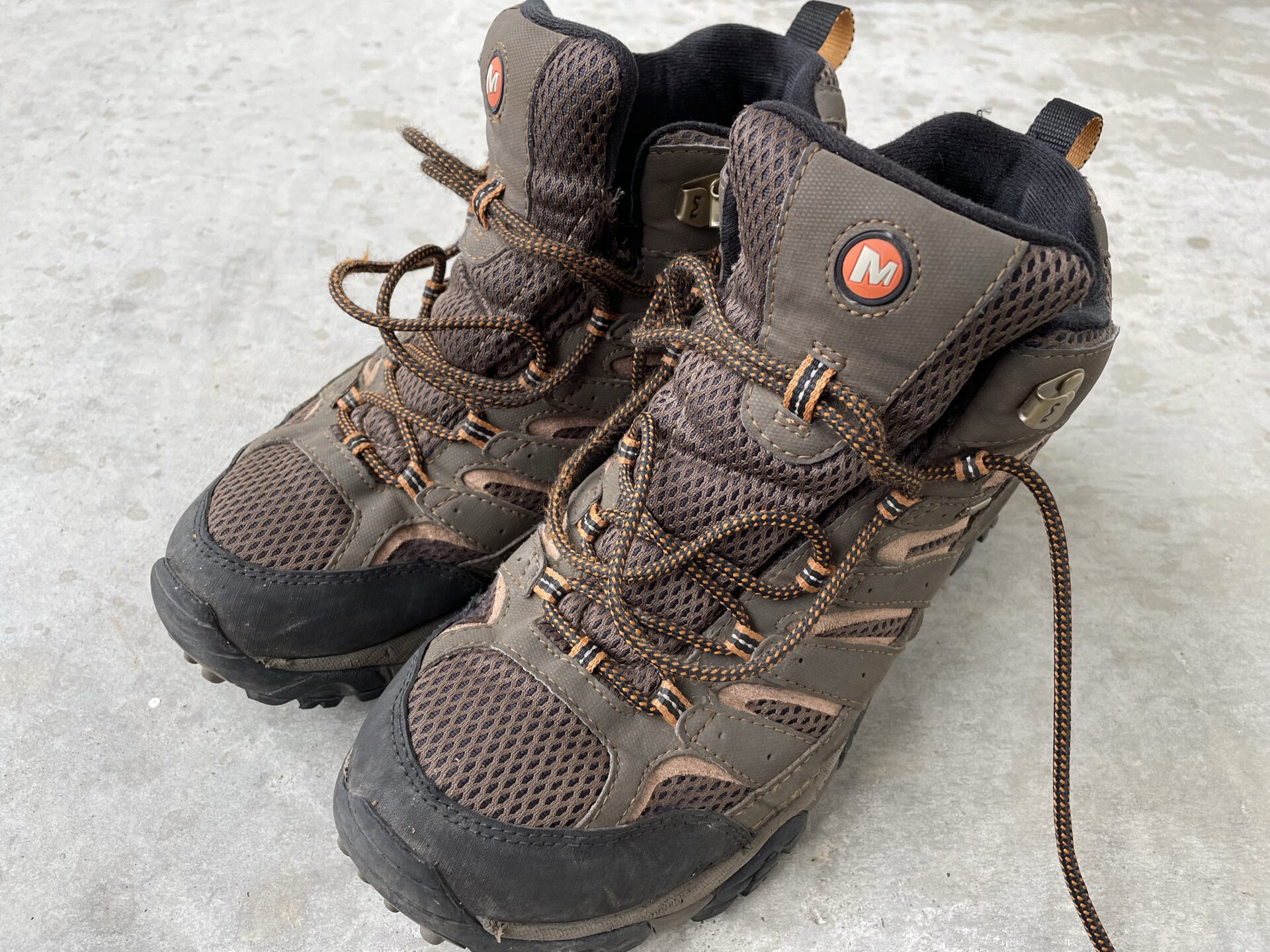 実使用レビュー】MERRELL MOAB3は本当に防水？ゴアテックス搭載 